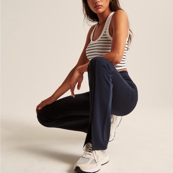 BWT Abercrombie Split-Hem Flare Pants - Picture 5 of 7